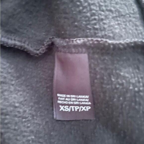 Victoria's Secret Supermodel Essentials gray sweatshirt top button cowl neck XS - Picture 7 of 8